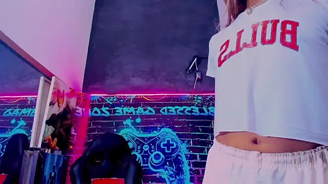 Isabella stanford2 online show from February 21, 2026, 4:35 am