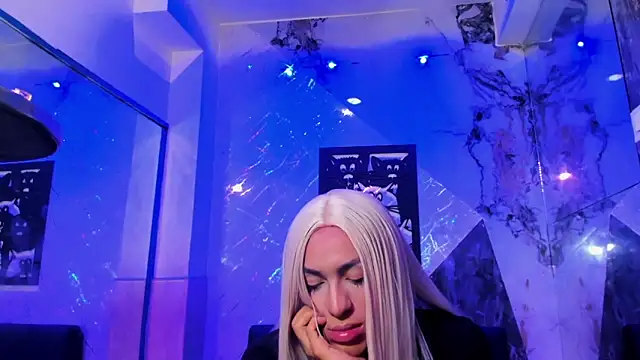 Snapshot of Isabella_stanford2 chatting on May 18, 2026, 5:02 am Isabella stanford2 online show from May 18, 2026, 5:02 am