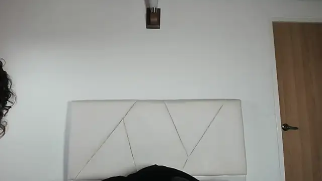 Snapshot of julz_03 chatting on October 22, 2025, 12:05 pm julz 03 online show from October 22, 2025, 12:05 pm