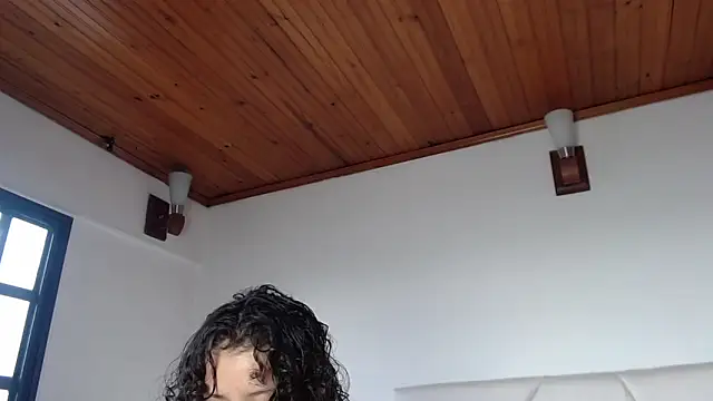 Snapshot of julz_03 chatting on October 30, 2025, 12:06 pm julz 03 online show from October 30, 2025, 12:06 pm