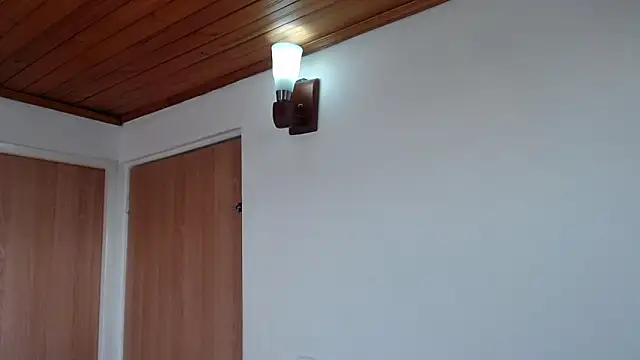 Snapshot of julz_03 chatting on November 30, 2025, 12:42 pm julz 03 online show from November 30, 2025, 12:42 pm