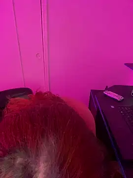 Snapshot of Elaa_euphoria chatting on December 10, 2024, 7:32 pm Elaa euphoria online show from December 10, 2024, 7:32 pm