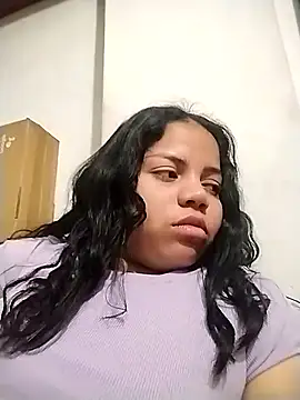 Snapshot of Elaa_euphoria chatting on December 22, 2024, 11:52 pm Elaa euphoria online show from December 22, 2024, 11:52 pm