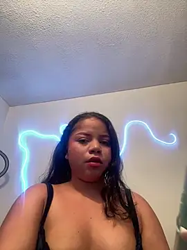 Snapshot of Elaa_euphoria chatting on January 3, 2025, 12:11 am Elaa euphoria online show from January 3, 2025, 12:11 am