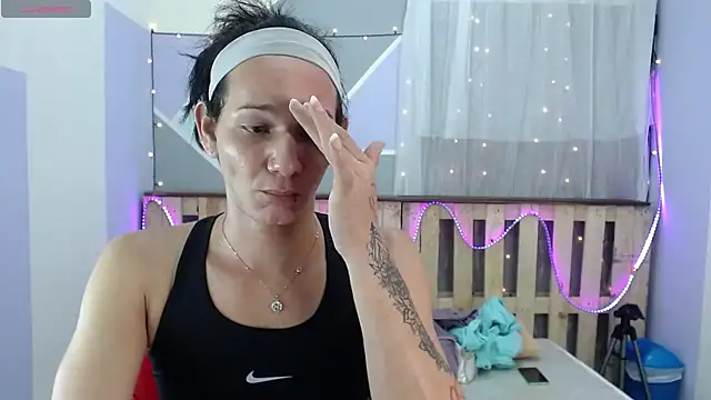 Snapshot of Michellcockxxx chatting on February 7, 2025, 9:47 am Michellcockxxx online show from February 7, 2025, 9:47 am