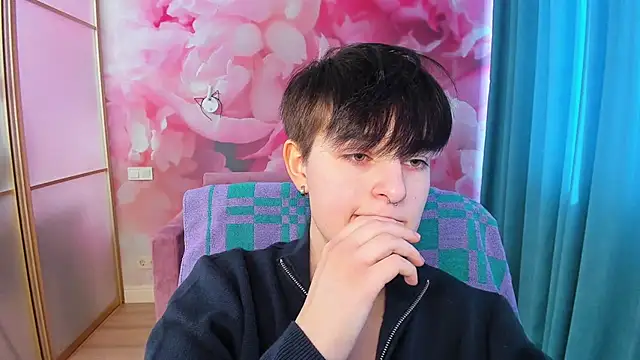 EmiliaYours online show from January 12, 2025, 10:23 am