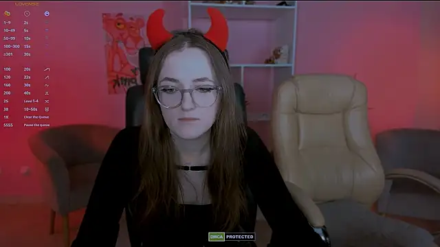 Snapshot of luna_berryy chatting on February 5, 2025, 11:28 pm luna berryy online show from February 5, 2025, 11:28 pm