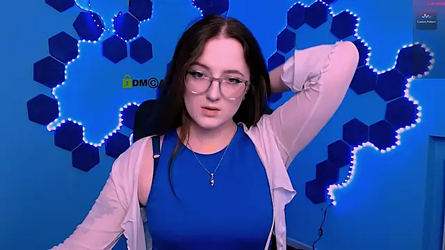 Snapshot of luna_berryy chatting on December 2, 2025, 8:37 pm luna berryy online show from December 2, 2025, 8:37 pm