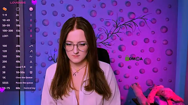 Snapshot of luna_berryy chatting on December 16, 2025, 9:09 pm luna berryy online show from December 16, 2025, 9:09 pm