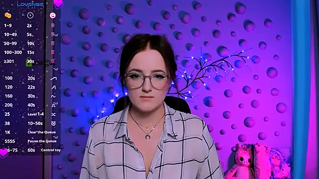 luna berryy online show from December 20, 2025, 8:16 pm