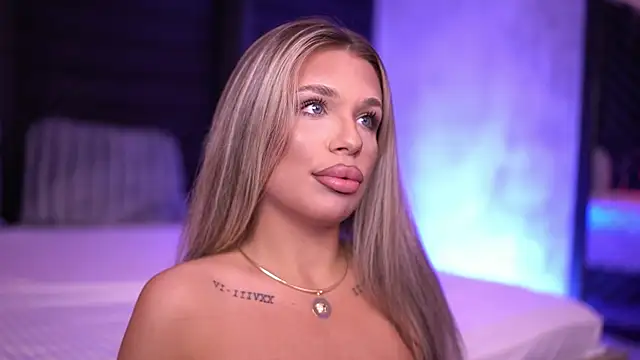 Snapshot of Candy_Ivy chatting on February 22, 2025, 10:42 pm Candy Ivy online show from February 22, 2025, 10:42 pm