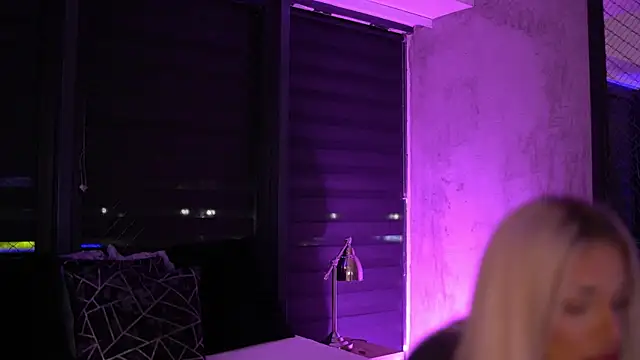 Snapshot of Candy_Ivy chatting on November 1, 2025, 7:05 pm Candy Ivy online show from November 1, 2025, 7:05 pm