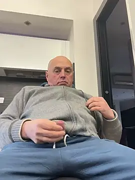 Snapshot of pantomax chatting on February 18, 2025, 1:44 pm pantomax online show from February 18, 2025, 1:44 pm