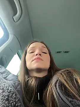 KitteCat online show from January 7, 2025, 9:40 am