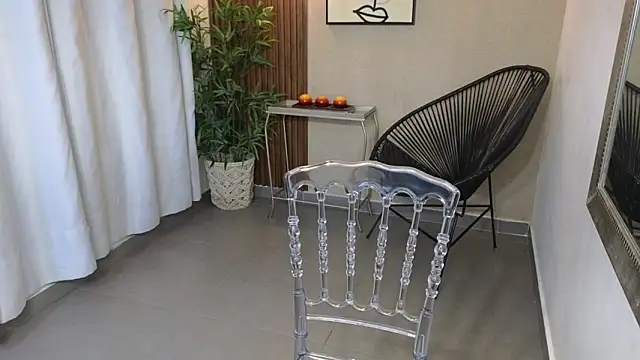 Sharlotte Milk online show from November 22, 2025, 10:36 am