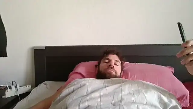 alpha-hunk online show from October 29, 2025, 7:32 am