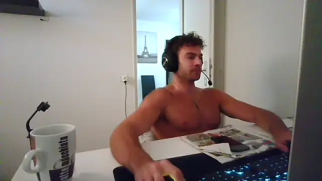 Snapshot of alpha-hunk chatting on June 21, 2026, 9:01 am alpha-hunk online show from June 21, 2026, 9:01 am