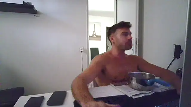 Snapshot of alpha-hunk chatting on July 3, 2026, 11:05 am alpha-hunk online show from July 3, 2026, 11:05 am