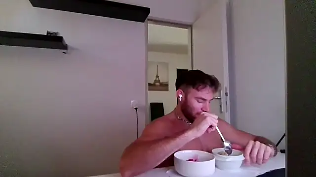 Snapshot of alpha-hunk chatting on July 13, 2026, 10:18 am alpha-hunk online show from July 13, 2026, 10:18 am
