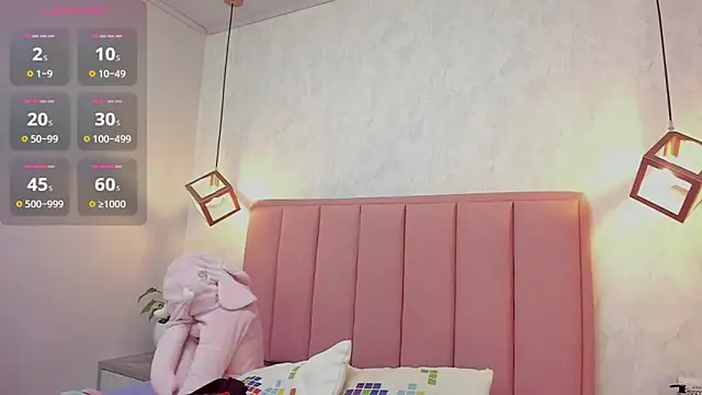 MAYROBERTSS online show from February 19, 2025, 12:00 pm