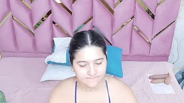 collegepawglovedaddy online show from November 9, 2025, 12:14 pm