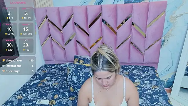 collegepawglovedaddy online show from November 30, 2025, 7:40 pm