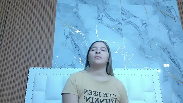 Snapshot of collegepawglovedaddy chatting on January 18, 2026, 8:01 pm collegepawglovedaddy online show from January 18, 2026, 8:01 pm