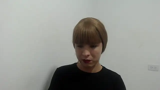Snapshot of estefania224 chatting on May 19, 2026, 12:05 am estefania224 online show from May 19, 2026, 12:05 am