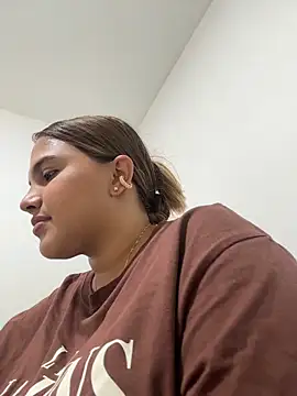 Snapshot of vivicolibri chatting on October 26, 2025, 5:30 pm vivicolibri online show from October 26, 2025, 5:30 pm