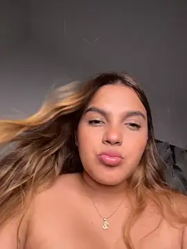 Snapshot of vivicolibri chatting on October 30, 2025, 2:24 am vivicolibri online show from October 30, 2025, 2:24 am