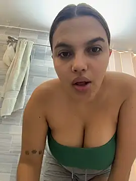 Snapshot of vivicolibri chatting on November 2, 2025, 3:58 pm vivicolibri online show from November 2, 2025, 3:58 pm