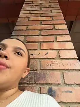 Snapshot of vivicolibri chatting on November 25, 2025, 1:55 pm vivicolibri online show from November 25, 2025, 1:55 pm