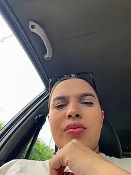 Snapshot of vivicolibri chatting on November 28, 2025, 7:49 pm vivicolibri online show from November 28, 2025, 7:49 pm