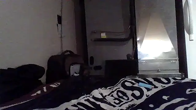 Snapshot of CandiedPompano chatting on October 24, 2025, 10:06 pm CandiedPompano online show from October 24, 2025, 10:06 pm