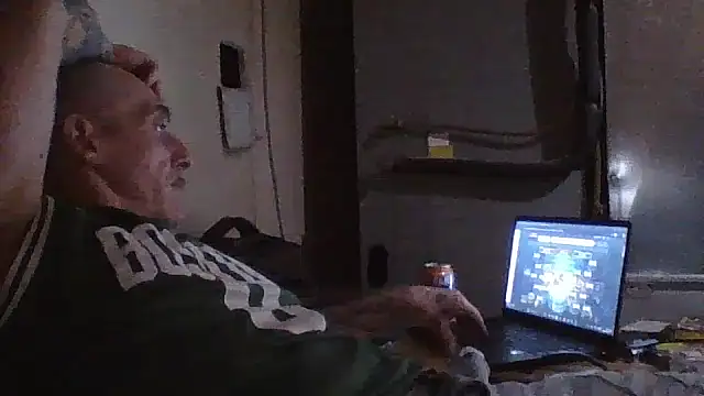 Snapshot of CandiedPompano chatting on October 27, 2025, 9:30 pm CandiedPompano online show from October 27, 2025, 9:30 pm