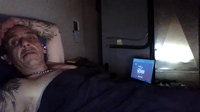 Snapshot of CandiedPompano chatting on October 28, 2025, 7:38 pm CandiedPompano online show from October 28, 2025, 7:38 pm