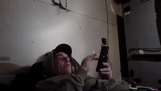 Snapshot of CandiedPompano chatting on October 31, 2025, 5:47 pm CandiedPompano online show from October 31, 2025, 5:47 pm