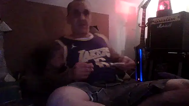 Snapshot of CandiedPompano chatting on December 3, 2025, 2:52 am CandiedPompano online show from December 3, 2025, 2:52 am