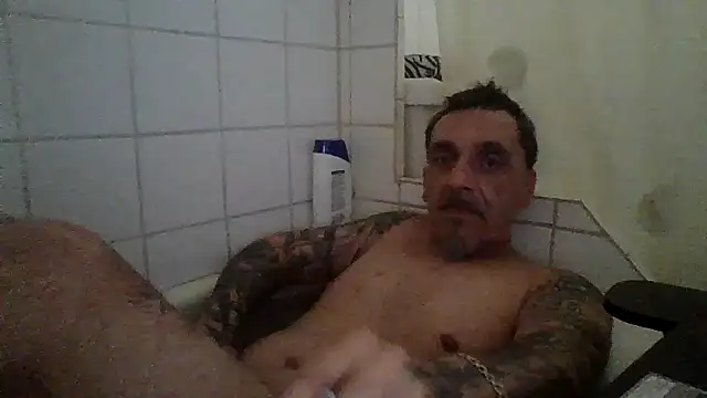 Snapshot of CandiedPompano chatting on June 30, 2026, 9:16 pm CandiedPompano online show from June 30, 2026, 9:16 pm