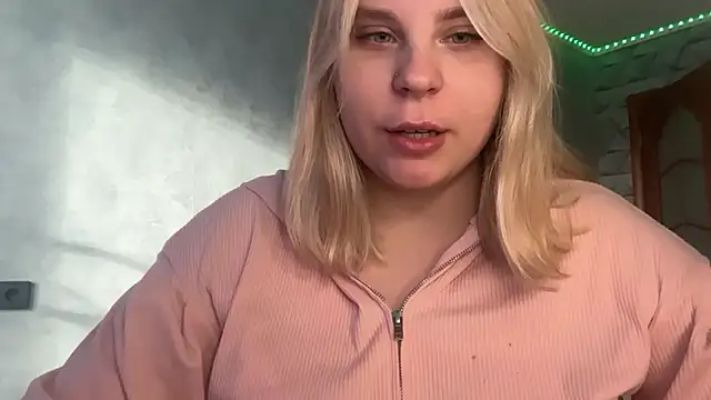 Thalia  Star online show from November 7, 2025, 11:10 am