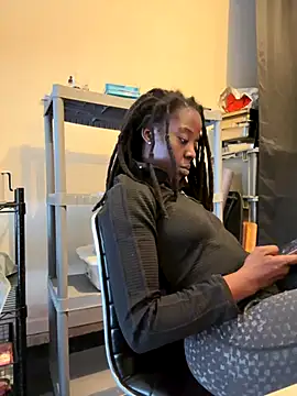 Snapshot of choclatepeaach chatting on November 5, 2025, 9:04 pm choclatepeaach online show from November 5, 2025, 9:04 pm