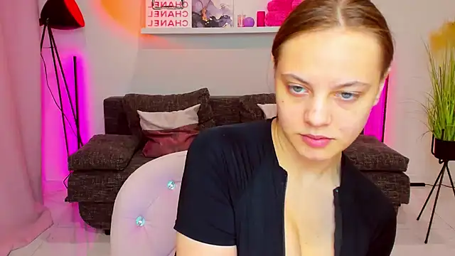 Snapshot of rora_skyline chatting on October 30, 2025, 1:12 pm rora skyline online show from October 30, 2025, 1:12 pm