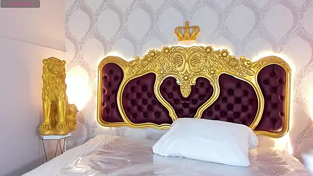 KendralHolson online show from February 21, 2026, 4:24 am