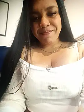 Snapshot of Laiia_Page chatting on May 21, 2026, 12:23 pm Laiia Page online show from May 21, 2026, 12:23 pm