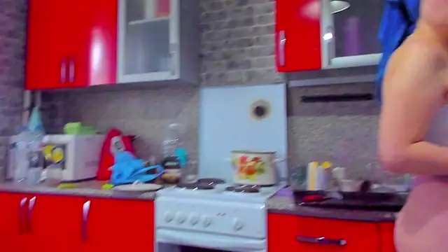 Snapshot of EllaSky_xoxo chatting on November 28, 2025, 12:24 am EllaSky xoxo online show from November 28, 2025, 12:24 am