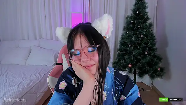 ClaireFaers  online show from December 7, 2024, 12:45 pm