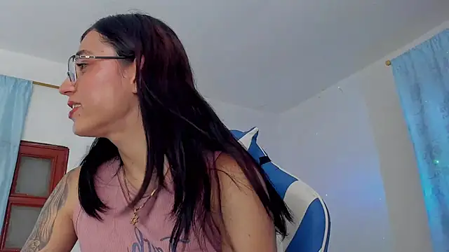 Camila TransGirl online show from November 4, 2025, 6:51 pm