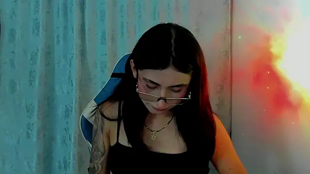 Camila TransGirl online show from December 15, 2025, 5:17 pm