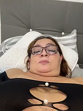 AntonellaAlondra4 online show from March 27, 2026, 2:06 pm