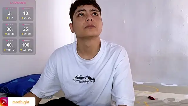 kitty of nighttt online show from December 2, 2025, 8:26 pm